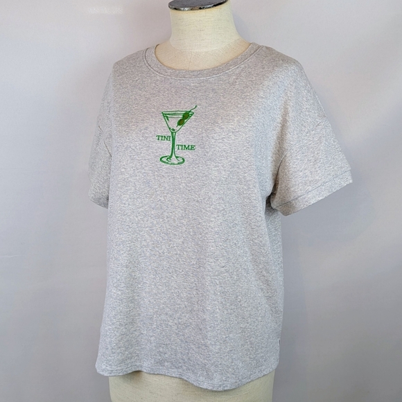 Green Envelope Tini Time Embroidered Martini Tee Short Sleeve Grey M NWOT - Picture 8 of 9